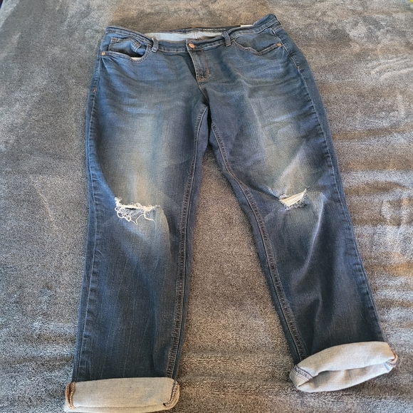 Old Navy Boyfriend Skinny Jeans Size 12 - Picture 2 of 7